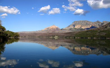 Fototapeta na wymiar Saint Mary lake