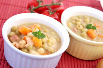 Erbsensuppe