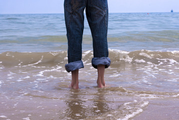 ноги в воде