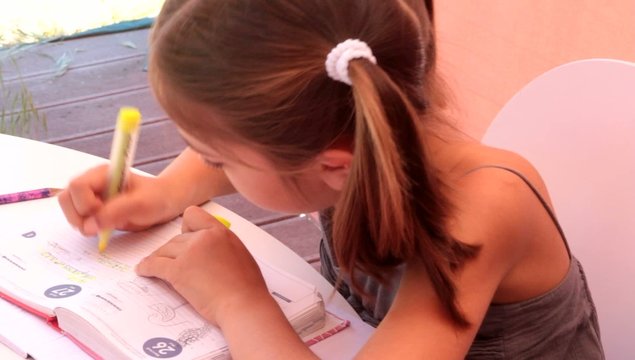 barrer les devoirs faits dans son agenda