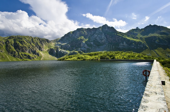 Ba&ntilde;o en el lago