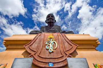 Luang Pu Toad Buddha Statue, The Biggest Monk image in Thailland
