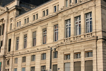 Fototapeta na wymiar façade d'immeible