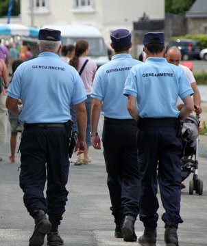 gendarmerie nationale,gendarme,gendarmes
