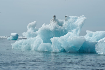 Icebergs in Icelands Jökulsarlon Bay