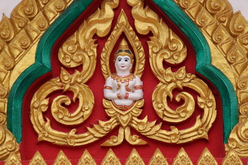 Fototapeta na wymiar gable of Phra Ming Muang Temple, Wat Klang Kosum, Mahasarakam