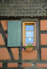Fototapeta na wymiar Fenster eines Hauses in Kaysersberg