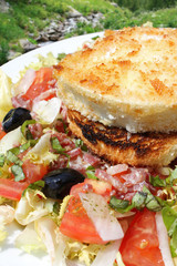 Salade de chèvre chaud à la montagne