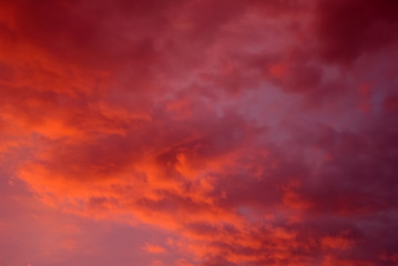 Obraz premium Gewitterwolken in der untergehenden Abendsonne