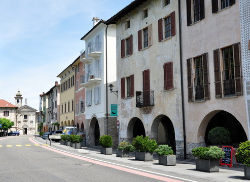 Bissone