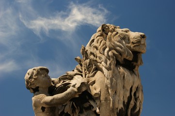 Enfant et lion