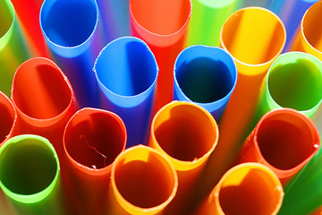 bunte Strohhalme