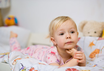 little girl in bed © mbt_studio