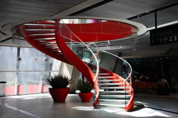Cercles muraux Escaliers Escalier en colimaçon rouge  1
