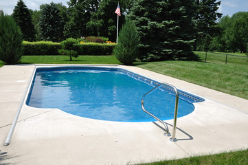 Backyard In-Ground Swimming Pool