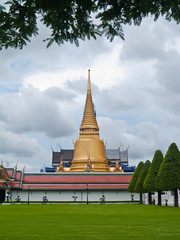 Fototapeta premium Phra Sri Ratana Chedi