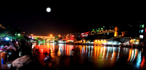nachtlandschap van de stad Phoenix in China