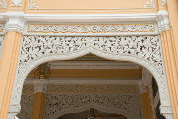 Top of door thai style