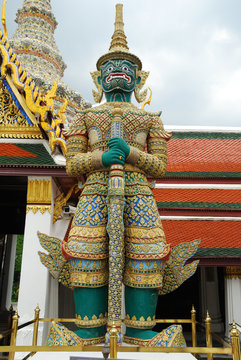 Giant of wat prakaew.