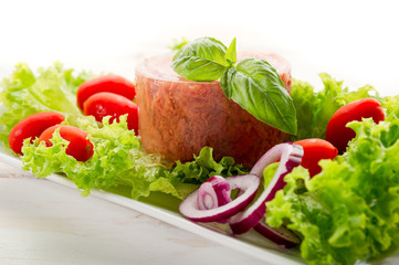 canned meat with salad-carne in scatola e insalata