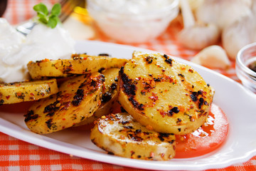 Roasted potato slices