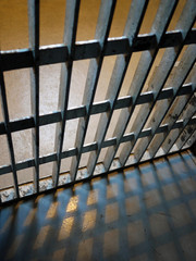 Gitterstäbe im Gefängnis