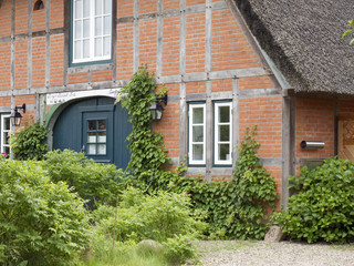 Fototapeta na wymiar Bauernhaus in Schleswig-Holstein