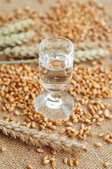 Glas, Alkohol