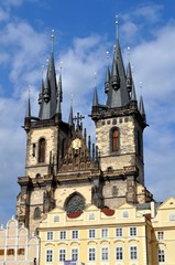 Fototapeta na wymiar Tyńskiego (Kościół Matki Boskiej przed Tynem) w Pradze