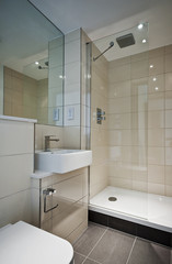 modern en-suite bathroom