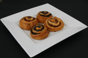 Kleine Mohn- und Nussschnecken