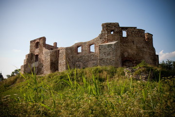 Fototapeta premium Old castle ruins in Siewierz in Poland