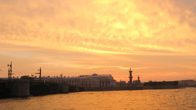 Dvortsovy bridge over Neva river in St. Petersburg timelapse