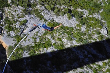 Saut à l'élastique