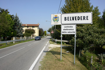 pozzoleone, localit&agrave; belvedere, provincia di vicenza segnaletica