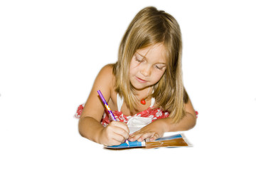 niña escribiendo