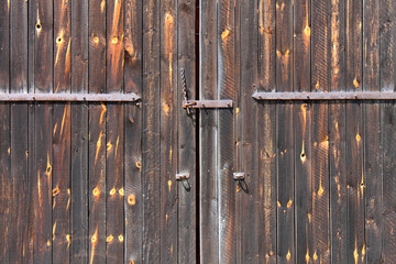old wooden gate © henryn0580