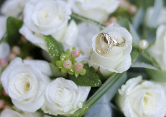 Wedding bouquet with rings