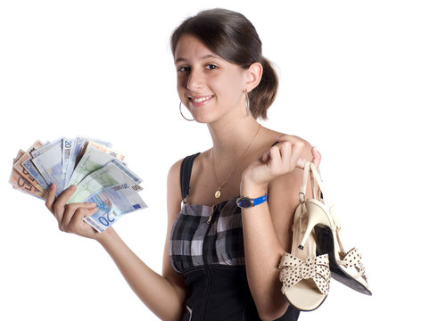 femme qui fait des achats