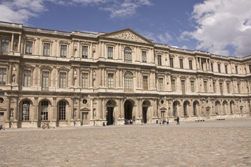 Fototapeta na wymiar Louvre
