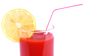 Jus de tomate et rondelle citron