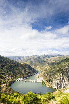 Valeira Barrier, Douro Valley, Portugal