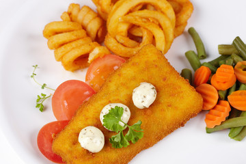 Seelachs in der Knusperkruste mit Calamares