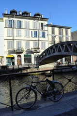 Ponte di cemento sul Naviglio Grande