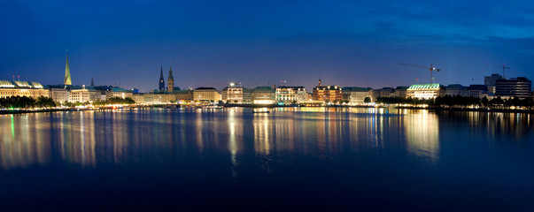 Fototapeta premium Panoramaaufnahme der Hamburger Innenstadt