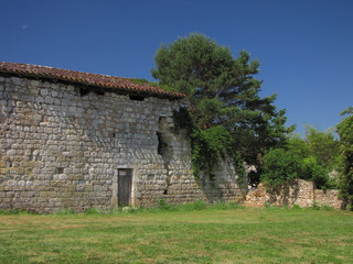Fototapeta na wymiar Wioska Moirax; Doliny Lot et Garonne, Aquitaine