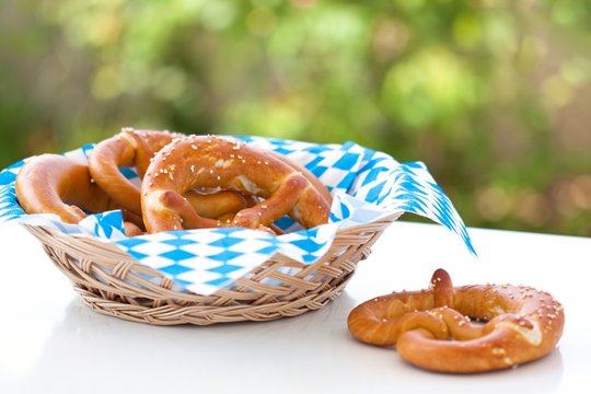 pretzels in a bread basket
