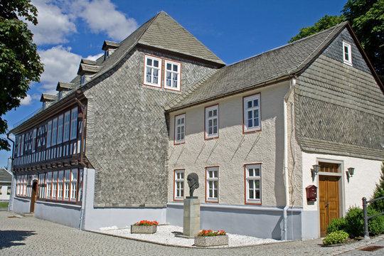 Geburtshaus von Friedrich Fr&ouml;bel in Oberwei&szlig;bach