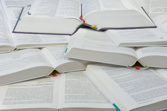 B&uuml;cherhaufen