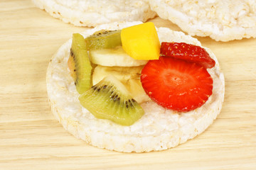 Rice cake with fresh fruit